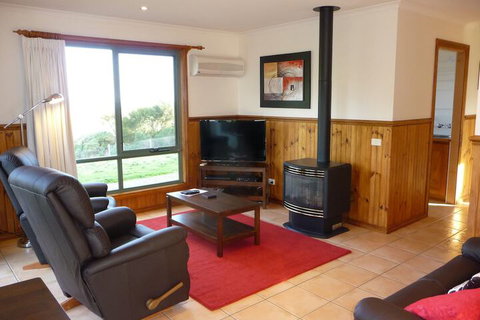 Johanna Bluegum Holiday Cabins - Accommodation Mermaid Beach 7