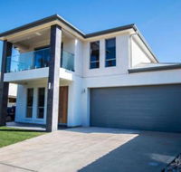 The Races Swanport - Accommodation Mermaid Beach