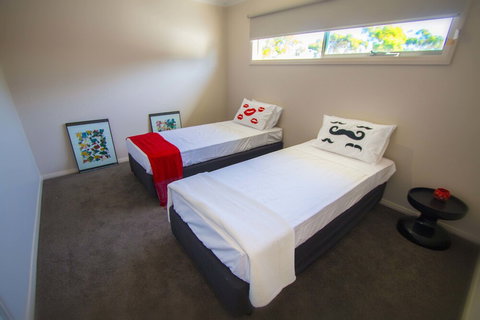 The Races Swanport - Accommodation Mermaid Beach 2