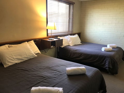 Red Steer Hotel Motel Wagga Wagga - Accommodation Mermaid Beach 1
