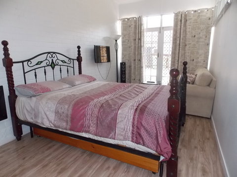 Hidden Oasis - Accommodation Mermaid Beach 5