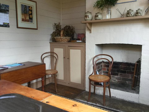 Albion Cottage - Accommodation Mermaid Beach 2