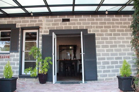 Bakehouse '38 Restaurant & Guesthouse - Accommodation Mermaid Beach 4