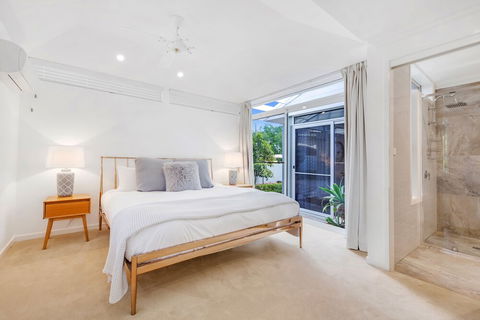 Hamptons Hideaway At The Cove - Accommodation Mermaid Beach 6