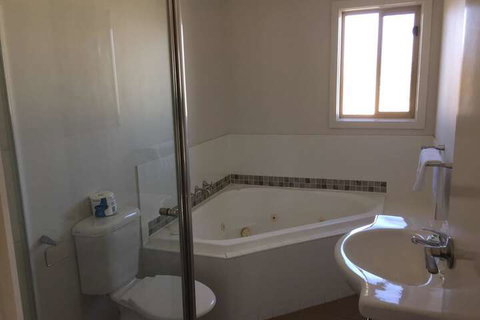 Inverloch Cabins - Accommodation Mermaid Beach 6