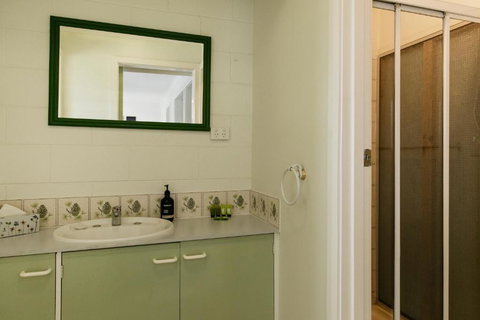 Anchor Wheel Motel - Accommodation Mermaid Beach 2