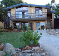 Alpine Apartment Great location with views of Lake Jindabyne - Accommodation Mermaid Beach