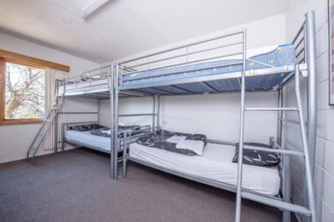 Alpine Apartment Great Location With Views Of Lake Jindabyne - Accommodation Mermaid Beach 6