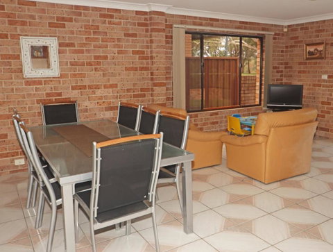 Hill Top Water & Bush Views - Accommodation Mermaid Beach 6