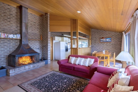 Bundilla 4- Townhouse With Free Wifi - Accommodation Mermaid Beach 3