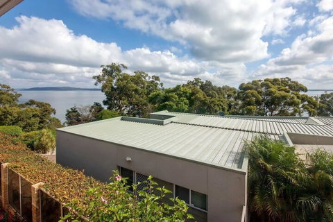 Moy At Nelson Bay, 2/30 Thurlow Avenue - Accommodation Mermaid Beach 1