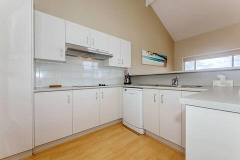 Moy At Nelson Bay, 2/30 Thurlow Avenue - Accommodation Mermaid Beach 5