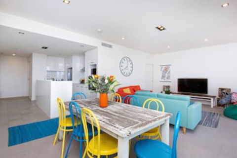 Colour And Swank At The Mill In The Heart Of The CBD - Accommodation Mermaid Beach 0