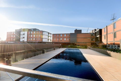 4 Bedroom Executive Apartment In The CBD - Accommodation Mermaid Beach 1