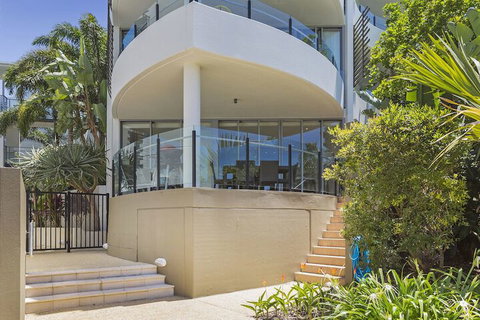 COTTON BEACH On The POOL 66 - Accommodation Mermaid Beach 3