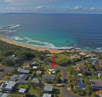 The Beach House in Berrara - Accommodation Mermaid Beach