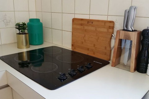 Azure Villa - Accommodation Mermaid Beach 7