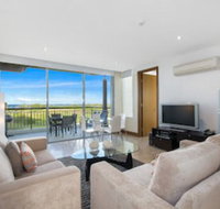 Luxury 2 Bed Apartment located in the Santai Resort - Accommodation Mermaid Beach