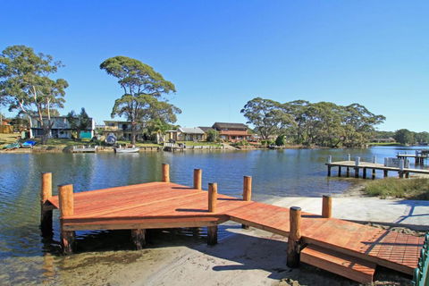 Cormorant Waterfront Home - Accommodation Mermaid Beach 4