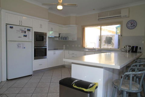 Cormorant Waterfront Home - Accommodation Mermaid Beach 1