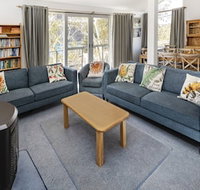 'Matilda' - Spacious  centrally located with great lake views - Accommodation Mermaid Beach