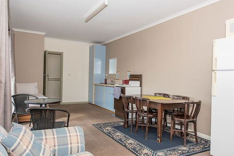 Hilltop Haven - Accommodation Mermaid Beach 5