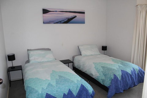 Relax At The Marina - Accommodation Mermaid Beach 4