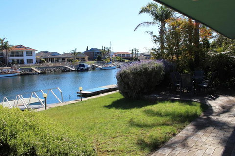 Relax At The Marina - Accommodation Mermaid Beach 5