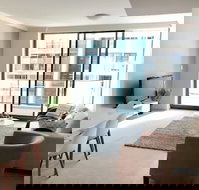 The Elegant Designer Home - Accommodation Mermaid Beach