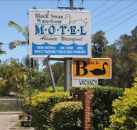 Black Swan Waterfront Motel Not Suitable for Children - Accommodation Mermaid Beach