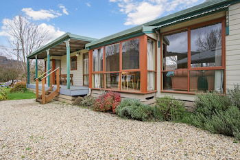 R & R In Bright - Short Walk To Town - Accommodation Mermaid Beach 0