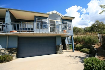 Torino 6 - Lake Jindabyne & Snowy Mountain Views - Accommodation Mermaid Beach 1