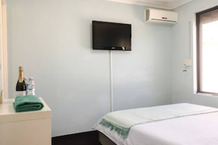 Beechboro WA Accommodation Mermaid Beach
