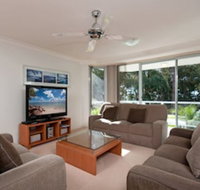 Bagnalls Beach Apartment Unit 3 / 153 Government Road - Accommodation Mermaid Beach