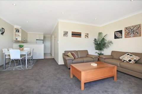 Collendina, Unit 6/19 Kurrawa Close - Accommodation Mermaid Beach 0