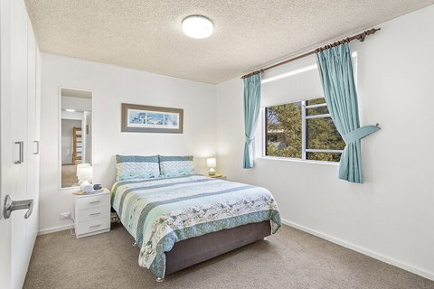 Luskin Lodge, Unit 10/29 Weatherly Close - Accommodation Mermaid Beach 5