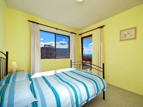 Promenade Unit 10 / 8 Intrepid Close - Accommodation Mermaid Beach 4