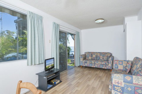 Shipmates, Unit 2/51 Christmas Bush Avenue - Accommodation Mermaid Beach 2