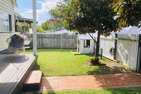 Harrys House 19 Achilles Street - Accommodation Mermaid Beach 5