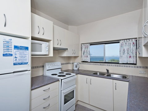 Ocean Shores Unit 7 / 27 Weatherly Close - Accommodation Mermaid Beach 1