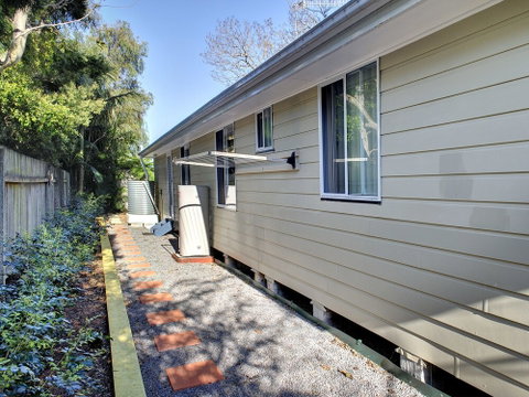 Pine Cottage 5A Nelson Street - Accommodation Mermaid Beach 0