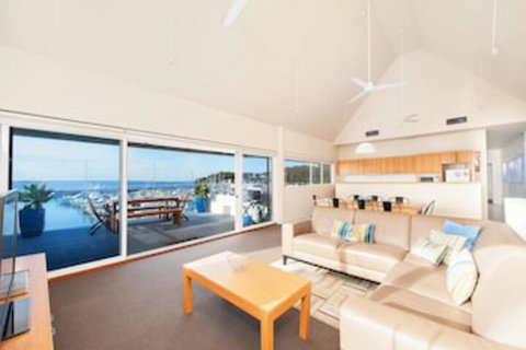 Crows Nest 6 Teramby Road DAlbora Marina - Accommodation Mermaid Beach 0