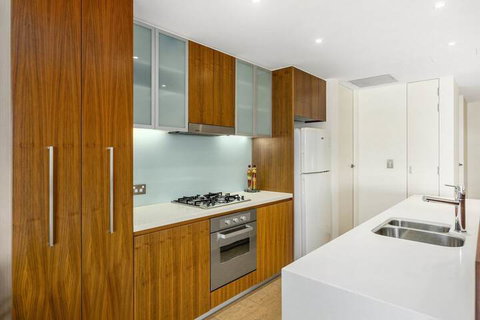 COTTON BEACH APARTMENT 33 WITH POOL VIEWS - Accommodation Mermaid Beach 2