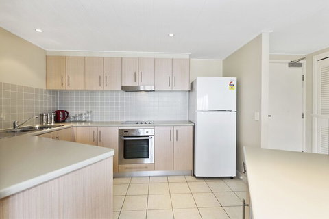 RESORT On The BEACH 4302 - Accommodation Mermaid Beach 3