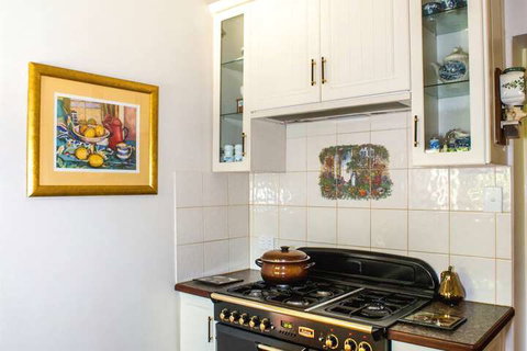 Meadow Cottage Guildford - Accommodation Mermaid Beach 4