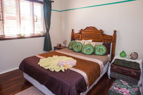 Meadow Cottage Guildford - Accommodation Mermaid Beach 1