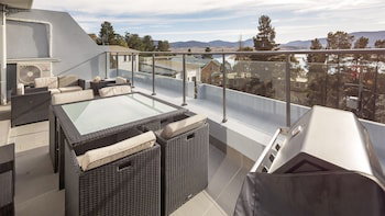 Summit 9 - Modern And Stylish Newly Renovated Apartment - Accommodation Mermaid Beach 4