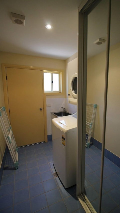 Torino 3 - Lake Jindabyne & Snowy Mountain Views - Accommodation Mermaid Beach 0