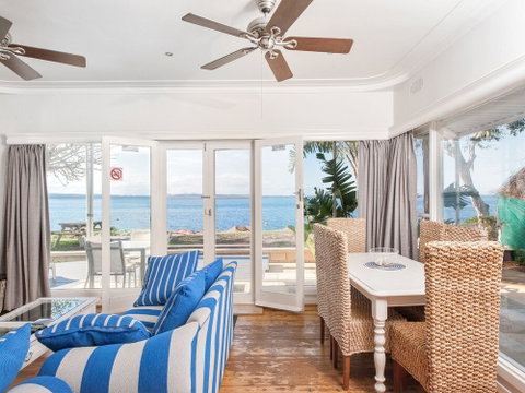 Sandy Point Road 6 Mermaids Rest - Accommodation Mermaid Beach 2