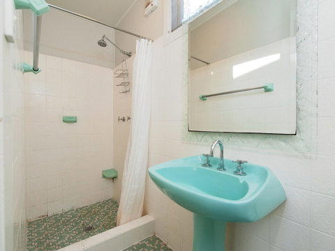 Sandy Point Road 6 Mermaids Rest - Accommodation Mermaid Beach 7